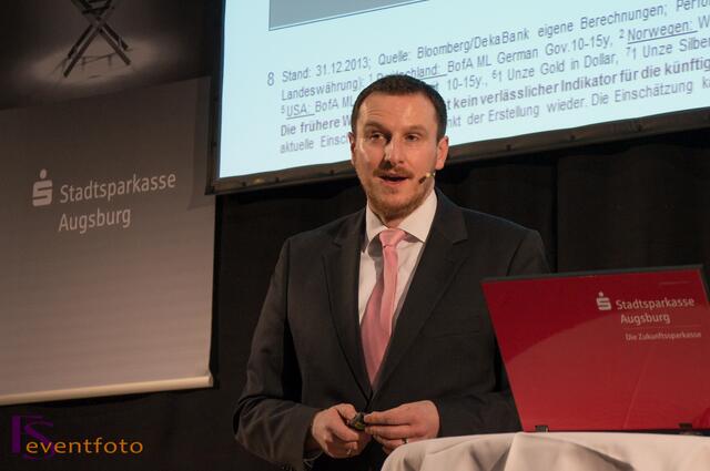 Themenabend "Kapital und Kabarett" bei der Stadtsparkasse Augsburg. Es referierte Andreas Sonnenfroh, Abteilungsdirektor der DekaBank Deutsche Girozentrale Luxembourg S.A.