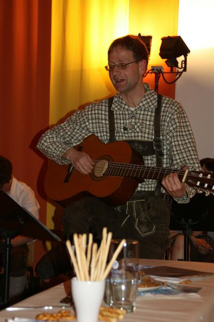 D´r Toni beim Singa