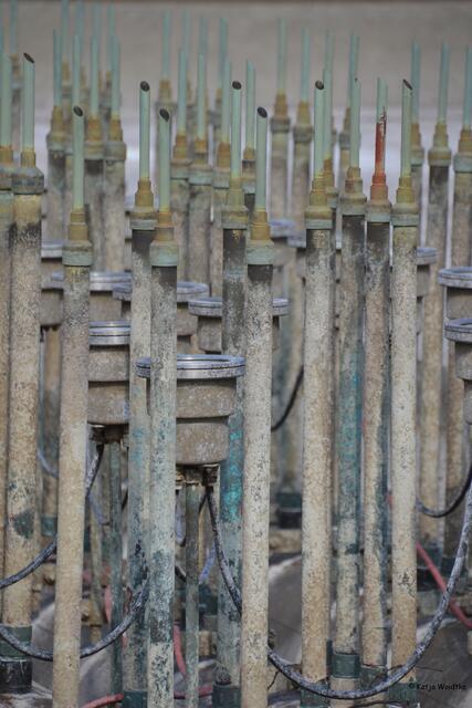 Moderne Kunst? - Nein, dies sind die Fontänen im Stadtpark Hannover (Foto: Katja Woidtke)