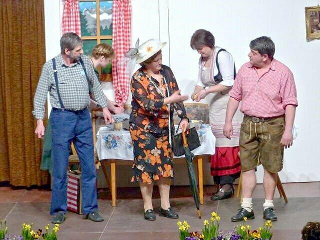 Dialog zwischen der Tante und dem falschen Sohn