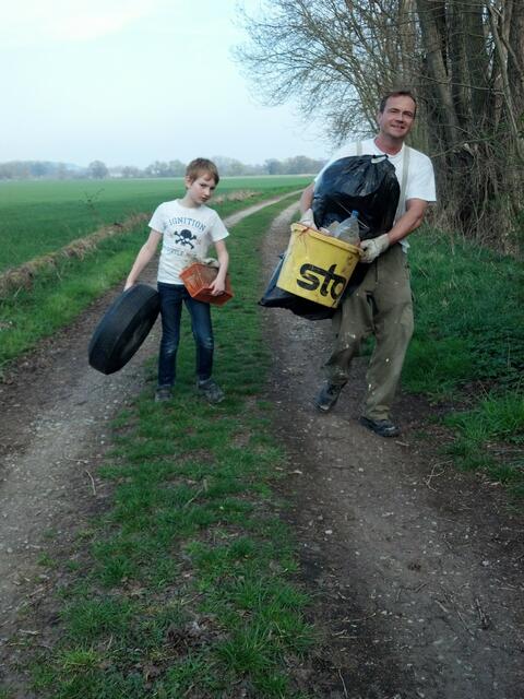 jeder hilft mit