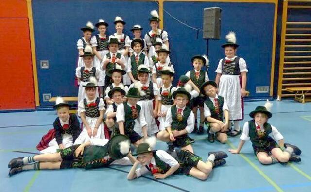 gelungene Aufstellung zum Gruppenfoto