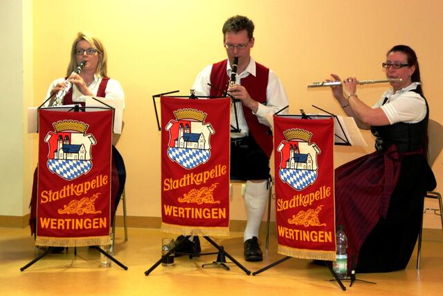 Die Holzbläser der Wertinger Blasmusik: v. l. Heike Mayr-Hof, Peter Holand und Karolina Wörle.