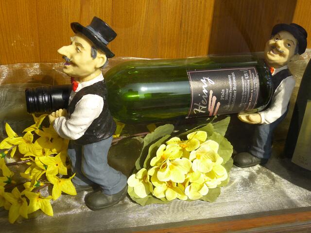 Die beiden haben schon schwer zu tragen !