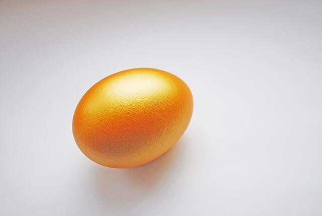 Auf diesem Ei könnte dein Gedicht stehen. Denn Gedichte müssen sich nicht hinter Buchdeckeln verstecken,... | Foto: H.D. Volz, Pixelio