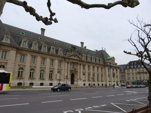 ARBED Gebäude,klassizistisches Bauwerk,bald wird es ein Hotel.