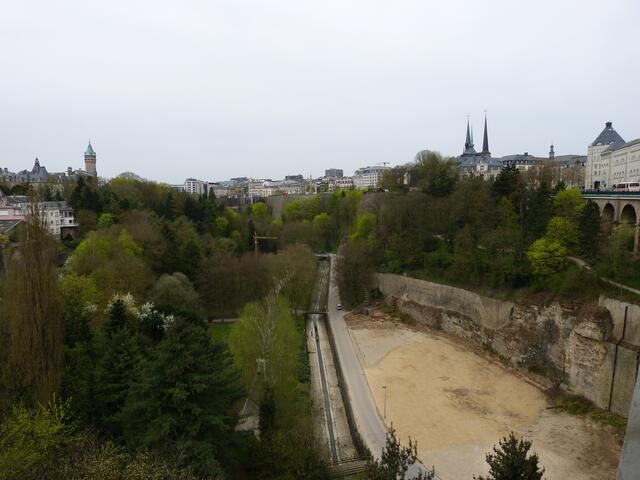 Überall ist man am Bauen,auch in und am Petrustal.