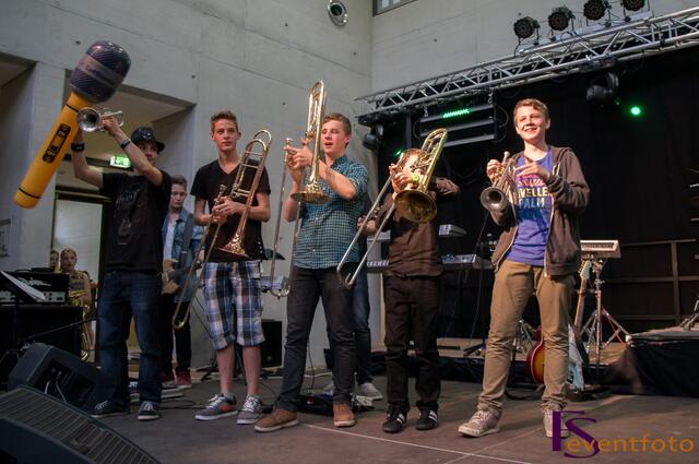 Baerenbande rockt die Friedberger Realschule bei 50-jährigen Schuljubiläum 2014