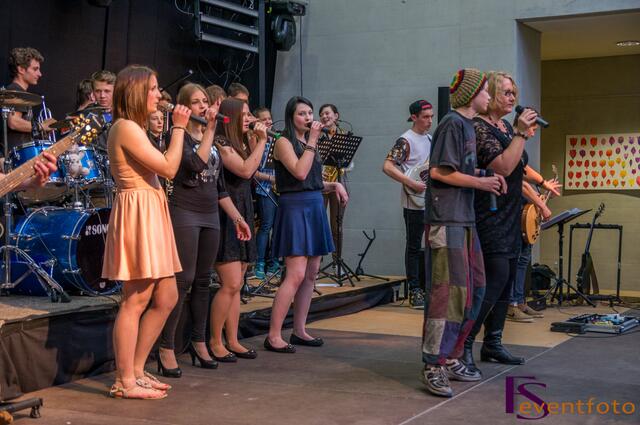 Baerenbande rockt die Friedberger Realschule bei 50-jährigen Schuljubiläum 2014