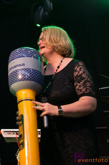 Baerenbande rockt die Friedberger Realschule bei 50-jährigen Schuljubiläum 2014 - Bandleaderin Karin Baer