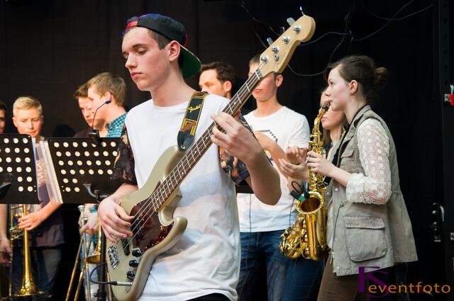 Baerenbande rockt die Friedberger Realschule bei 50-jährigen Schuljubiläum 2014