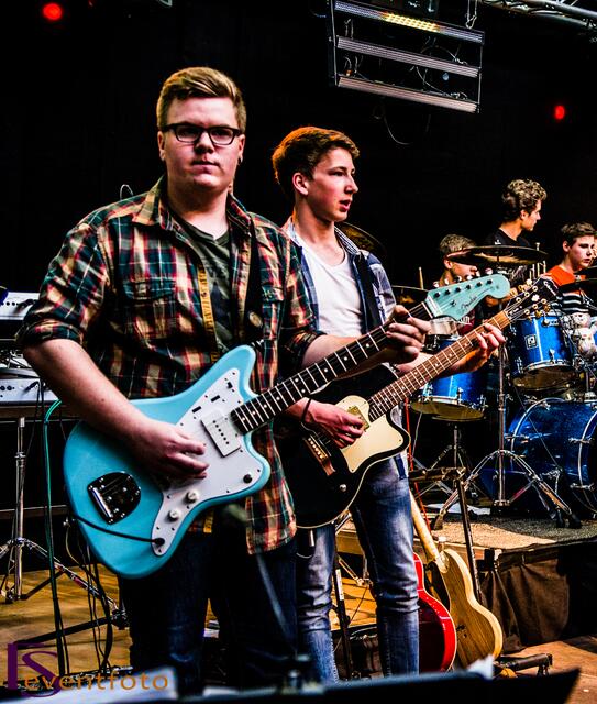 Baerenbande rockt die Friedberger Realschule bei 50-jährigen Schuljubiläum 2014