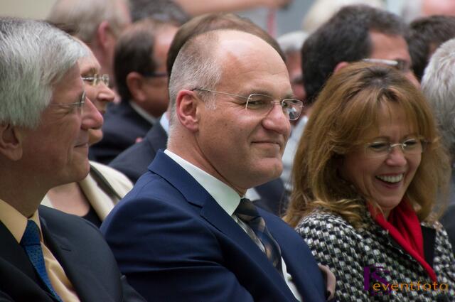 Ausgezeichnet mit dem German Design Award 2014 - Das Friedberger Finanzzentrum am Sparkassenplatz hat seit 07. April seine Pforten geöffnet - Bilder von der Eröffnungsfeier