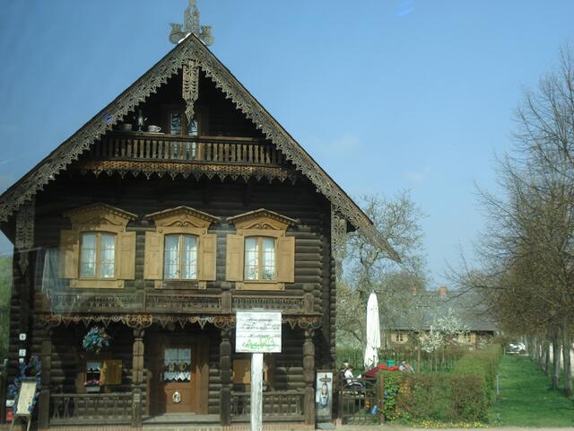 Noch ein Holzhaus in der Russischen Kolonie
