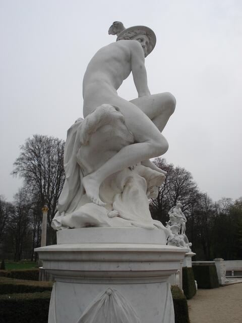 Statue des Götterboten Hermes