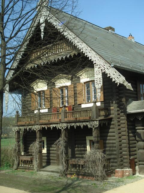 Holzhaus in der Kolonie Alexandrowka