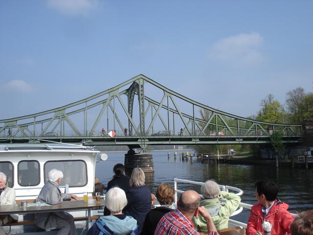 Glienicker Brücke - östliche Seite