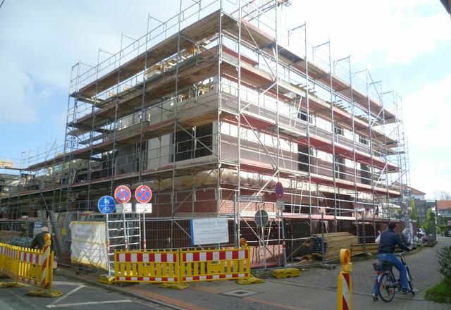 9. April 2014: Durch den milden Winter gehen die Bauarbeiten zügig voran.