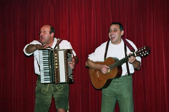De dumma Deifi spielen am 9. Mai zusammen mit der Hirangl-Musi, der Jugendgruppe Glonnauer und anderen im Brauereigasthof in St. Afra auf (ab 19.30 Uhr).