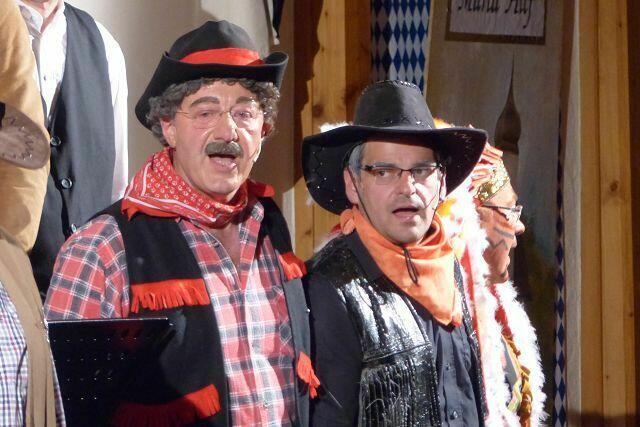 die beiden Kontrahenten ... Sheriff von „Lech Rain City“, Red Martin, hat mit seinem Hilfssheriff Leo scheinbar alles richtig gemacht und Carlo Rehm, den Banditen, im Griff .....