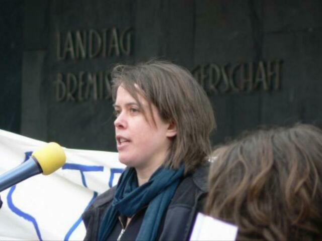 Die hessische Bundestagsabgeordnete Christine Buchholz (Die Linke) ist zum zweiten Mal nach 2010 (unser Foto) Gast beim Bremer Ostermarsch.