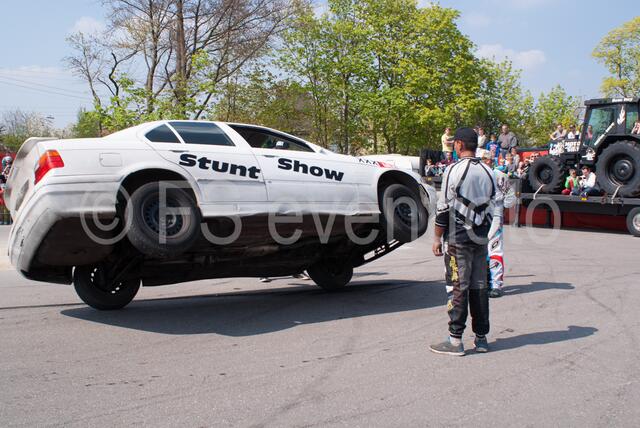 Monstertrucks - Familie René Stey zeigt große Stuntshow in Friedberg