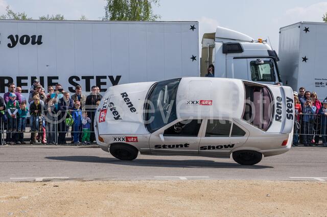 Monstertrucks - Familie René Stey zeigt große Stuntshow in Friedberg