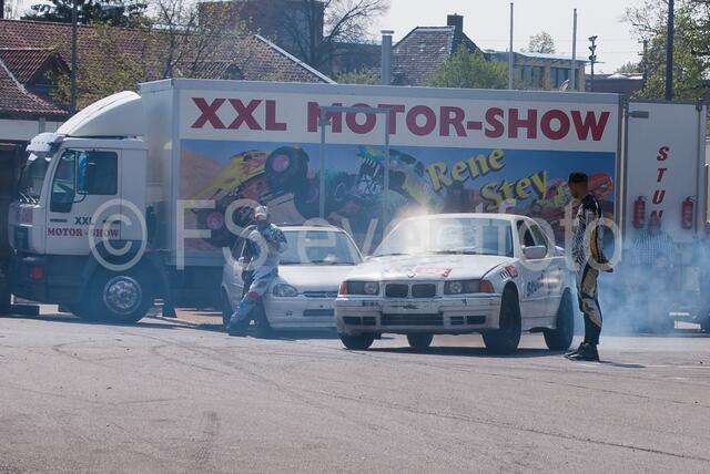 Monstertrucks - Familie René Stey zeigt große Stuntshow in Friedberg
