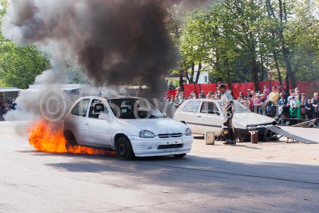 Monstertrucks - Familie René Stey zeigt große Stuntshow in Friedberg