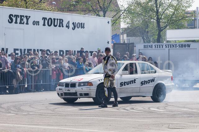 Monstertrucks - Familie René Stey zeigt große Stuntshow in Friedberg