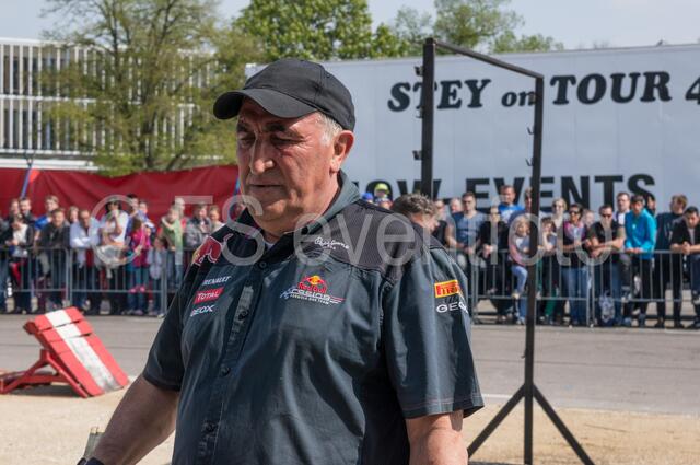 Monstertrucks - Familie René Stey zeigt große Stuntshow in Friedberg. Im Bild: 007-Stuntman und Stunt-Coordinator René Stey