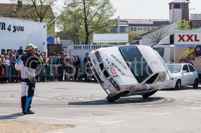 Monstertrucks - Familie René Stey zeigt große Stuntshow in Friedberg