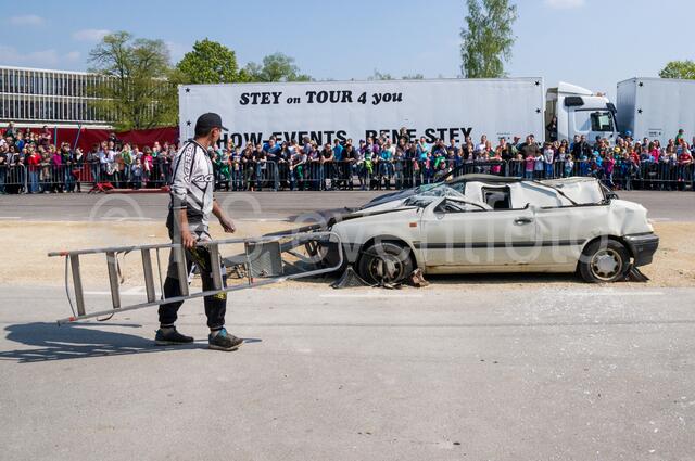 Monstertrucks - Familie René Stey zeigt große Stuntshow in Friedberg