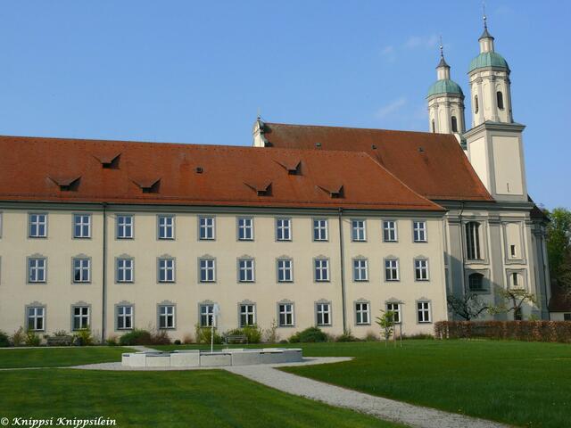 Klostergarten mit Sprimgbrunnen