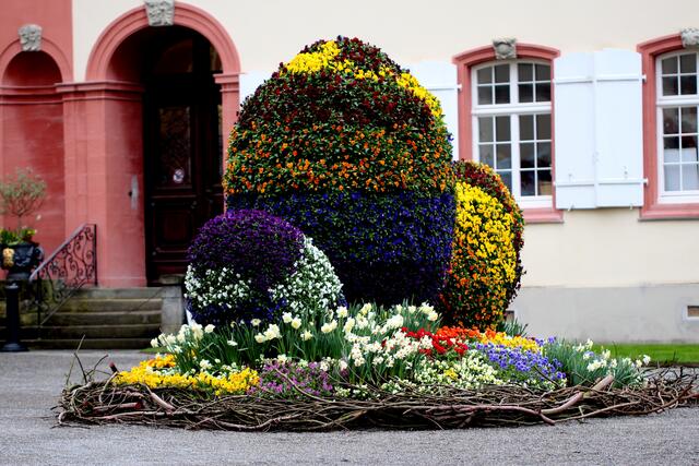 das Osternest ist immer umlagert - schwer eine Position zu finden, dass man keine Zuschauer mit drauf bekommt