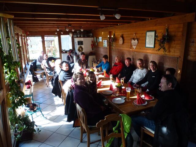 Benzingespräöche am knisternden Kachelofen in der Kahlamühle!