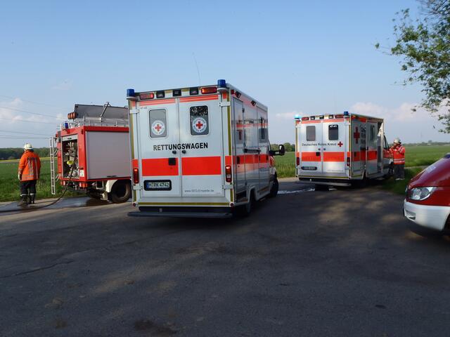 ...RTW in der Feldmark...