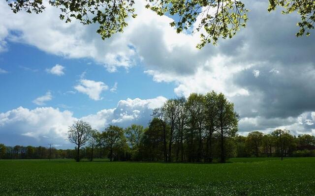 Blick in den Aprilhimmel