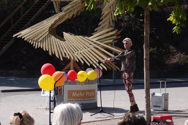 Dionyso di Kinski mit seiner poetischen Performance!