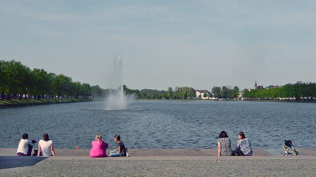 Auf den Terrassen am Südufer des Pfaffenteichs
