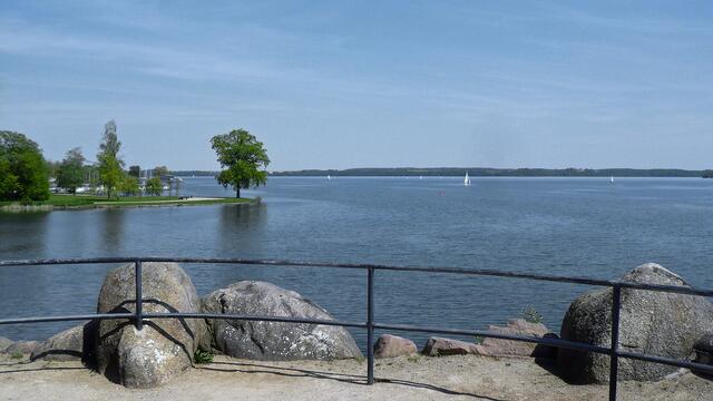 Ausblick von der Schlossinsel auf den Schweriner See