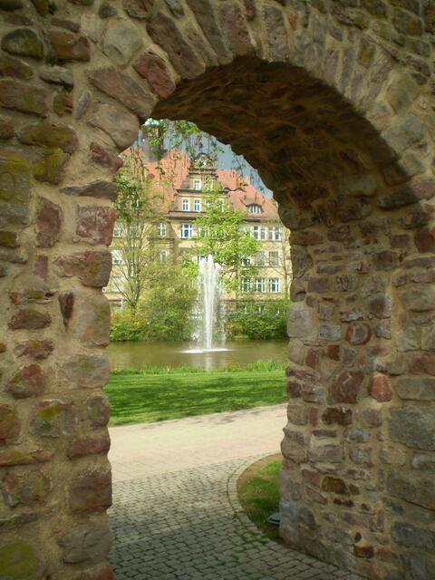Manchmal hilft Ausblick in eine andere Welt den richtigen Durchblick zu finden, um den Einblick auf die Zukunft zu verändern.