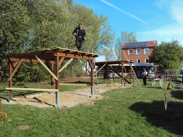 Aufbau der beiden Carports.