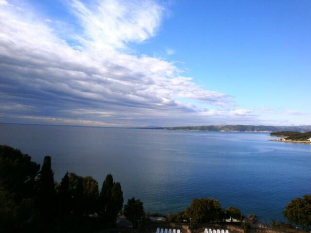 die Sonne vertreibt den Regen