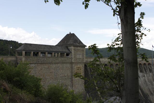 An der Sperrmauer
