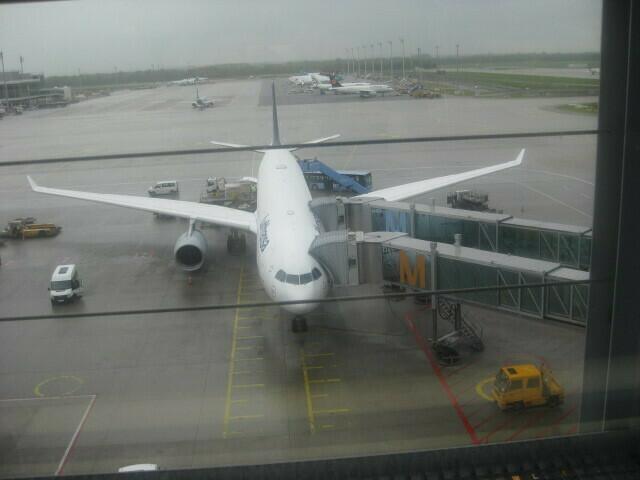 Diese Maschine der Lufthansa hat uns in knapp 6 Stunden wieder gut heimgeflogen ..... Zeitverschiebung ca 2 Stunden