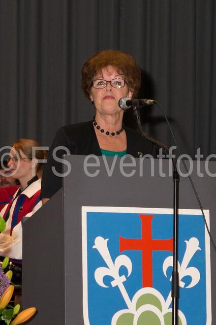 "Ich bin dann mal weg!" - Nach 12 Jahren Amtszeit als Bürgermeister für Friedberg verabschiedet sich Dr. Peter Bergmair als Friedbergs Rathaus-Chef. Stadträtin Beate Euler brillierte mit einer Laudatio der besonderen Art