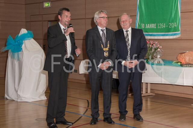 "Ich bin dann mal weg!" - Nach 12 Jahren Amtszeit als Bürgermeister für Friedberg verabschiedet sich Dr. Peter Bergmair als Friedbergs Rathaus-Chef.