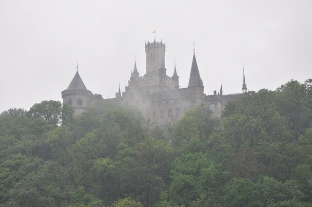 Geschichte wird lebendig - Die Marienburg, Sitz der Welfen, 20 KM südlich von Hannover.