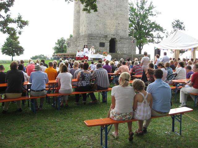 Gottesdienst unter freiem Himmel am Sonntag